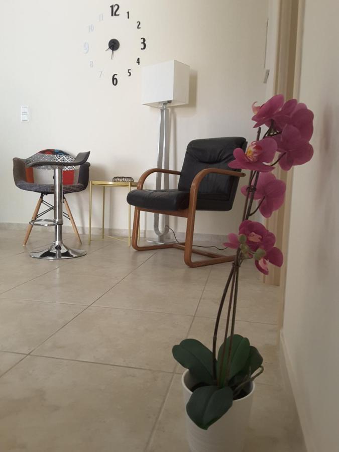 Bow Lux Apartments 아르테미다 외부 사진