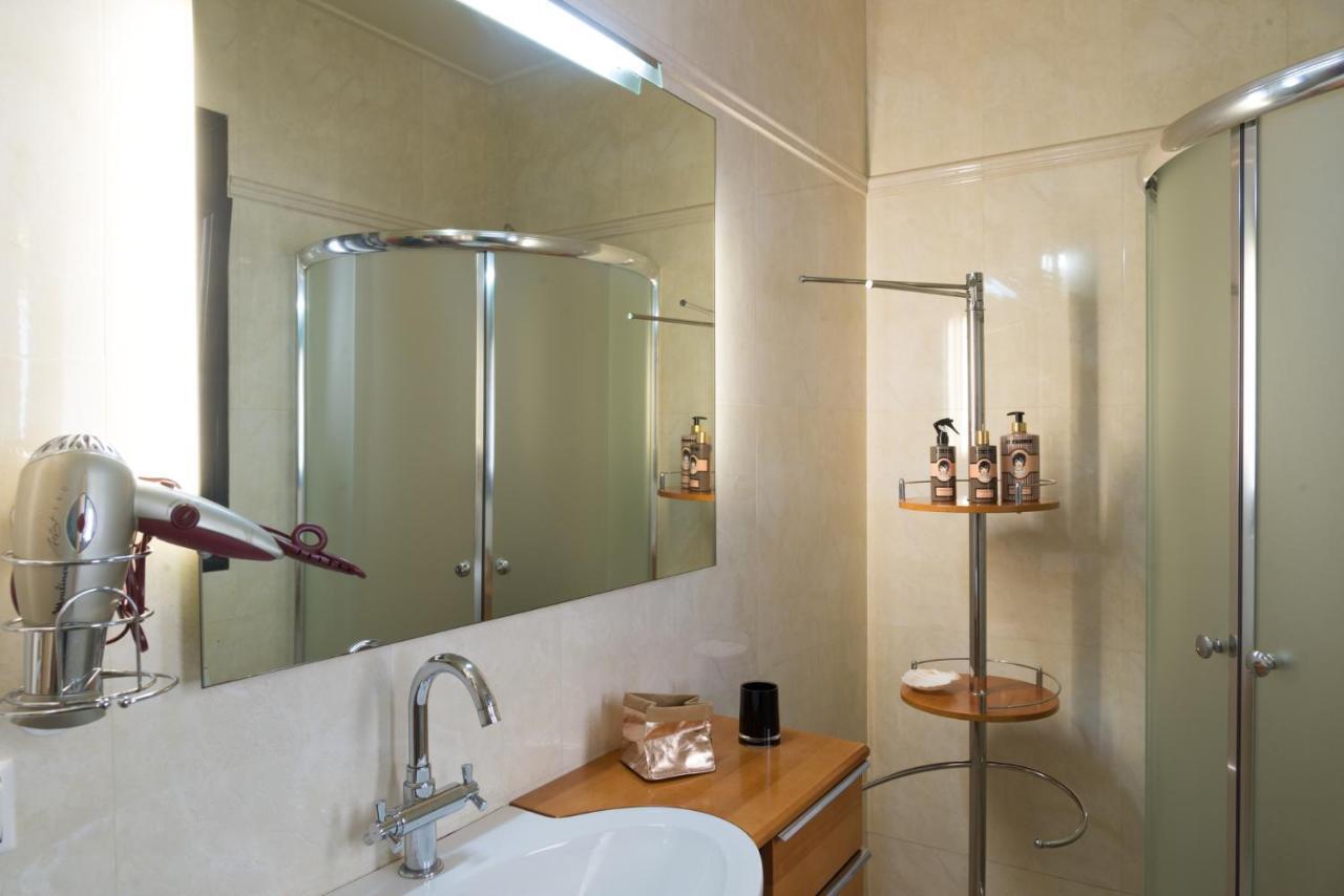 Bow Lux Apartments 아르테미다 외부 사진